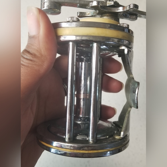 Vintage Garcia Mitchell 600A Trolling Fishing Reel Made in France - Picture 5 of 16